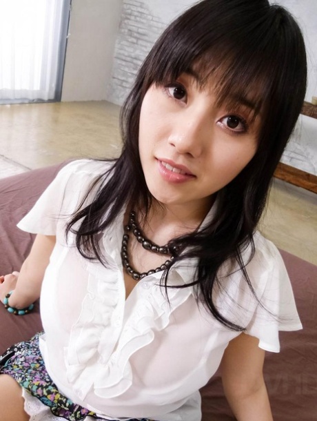 Azusa Nagasawa pornostar exklusive bilder