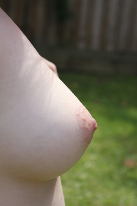 Ginger Nipples exklusive perfekte bild