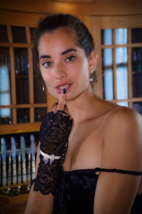 Solange erotische pornostar fotos